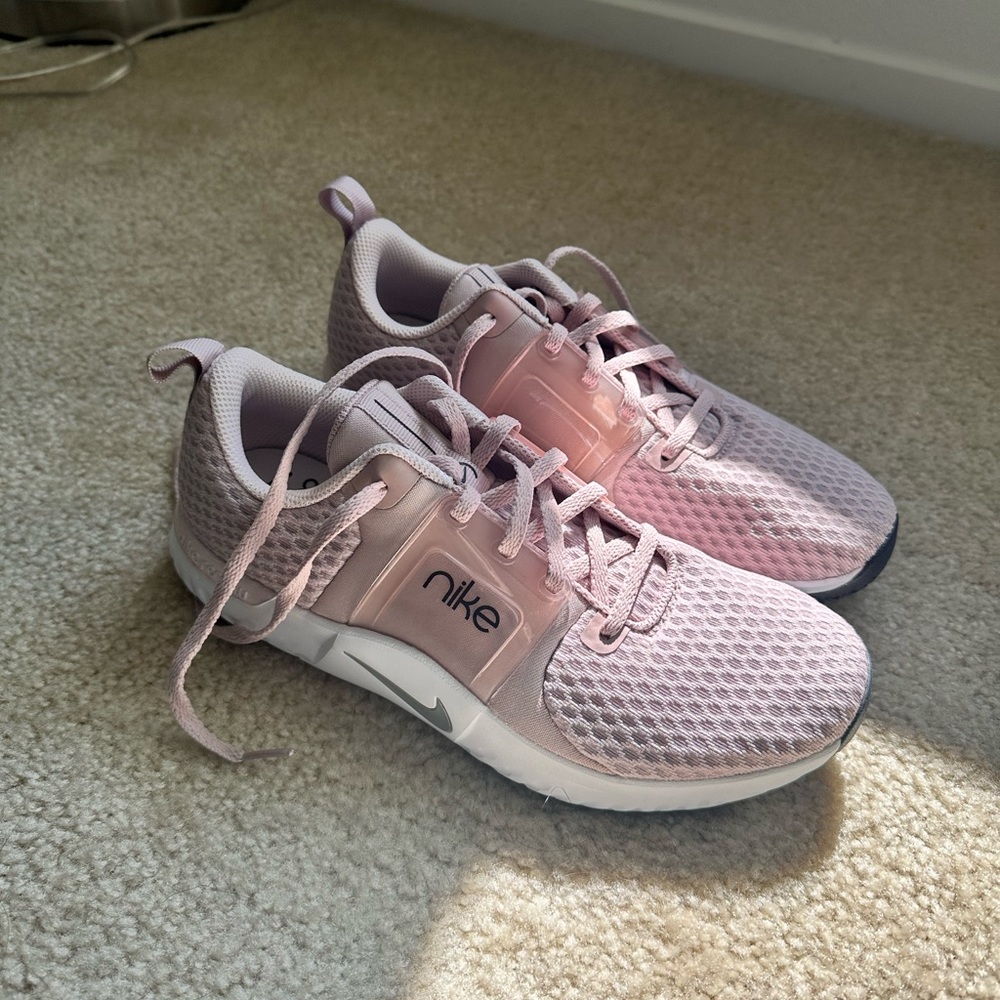 New in Box women’s Nike Renew in season TR 10. Size 9.5. Stone Mauve color